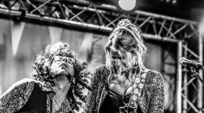 Gaelle Buswel – Kiss Kiss Bank bank